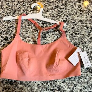 Women’s sports bra NWT
